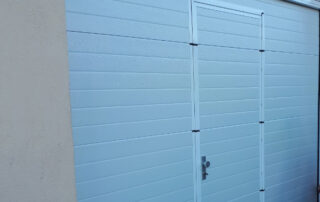 Istalacion puertas de garaje acabado exterior Persibur